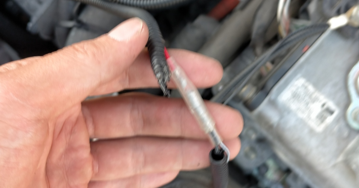 ギボシ端子でつなげる