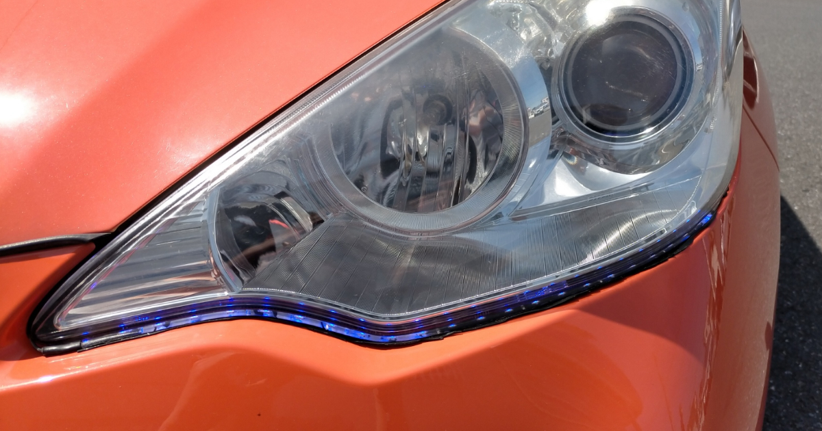 車のアイライン